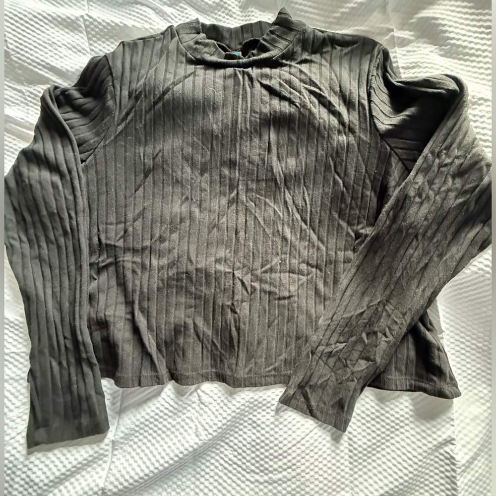 Old Navy Long-Sleeve Ribbed Crop